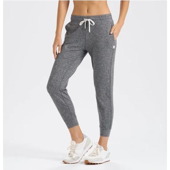Vuori Gray performance Joggers - Picture 1 of 4